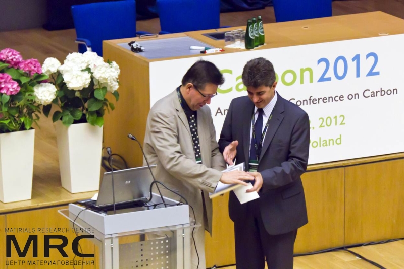 Торжественное вручение премии Европейской ассоциации Углерода профессору Юрию Гогоци