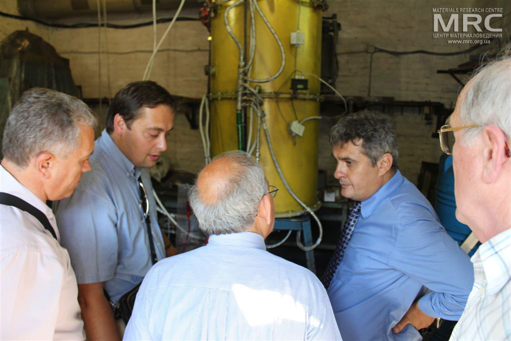  From left to right: project manager M.Gubinskyi (NMetAU, Igor Barsukov (American Energy Technologies Company, USA), Upendra S. Rohatgi (Brookhaven National Laboratory), MRC Director O. Gogotsi, Vic Korsun (STCU Deputy Executive Director (USA) )