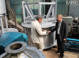  O.Gogotsi, Director of Materials Research Centre, and project technical monitor Dave Carter (Argonne National Laboratory, USA) at MRC work premises, Materials Research Centre, August 2013   