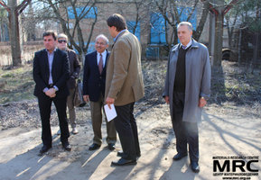 Under the working meeting was scheduled to visit MRC workshop premises, where is manufactured technology equipment. From left to right: S. Saenko (KIPT),  N.Dudko(STCU) , Upendra S. Rohatgi(Brookhaven National Laboratory, USA), I. Barsukov (AETC, USA), M.Gubinskiy(NMetAU),   April 17, 2013 