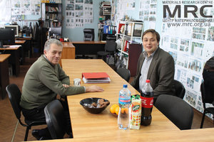 проф.М.Губинский (НМетАУ, Днепропетровск) и И.Барсуков (АЕТС, США), офис MRC, 11 апреля 2014г.