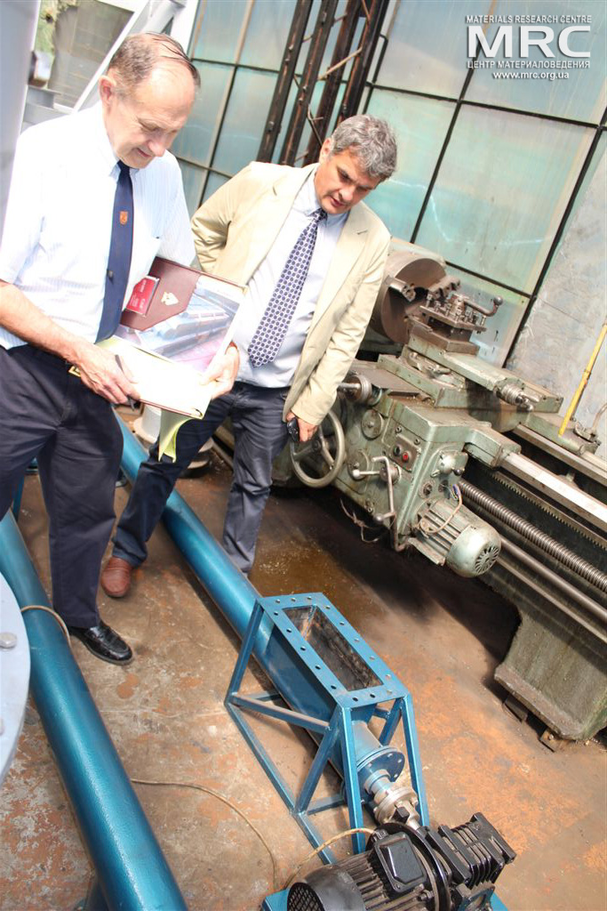  Project collaborator Joseph Doninger (Dontech Global Inc., USA), and O. Gogotsi (MRC Director) inspected screw feeders, manufactured by MRC, Materials Research Centre, August 2013